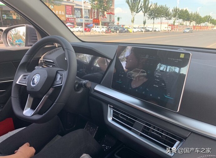 比亚迪宋pro灰色手动,比亚迪宋PRO驾驶体验