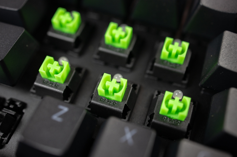 雷蛇键盘绿轴幻彩版,雷蛇都有哪些键盘系列背光好看