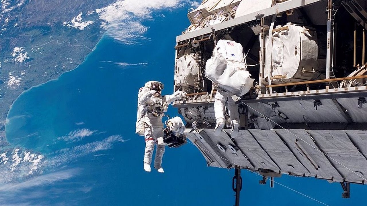 速度与激情9飙车高燃片段,看完速度与激情9后都不敢开车了