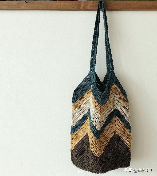 简单漂亮的小包包钩针教程,韩国钩针钩桌布花样教程