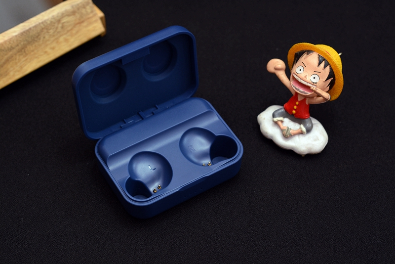 一个Zippo的大小，MEEX10无线蓝牙耳机开箱体验