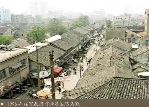 塔弄东起建国路,西止少年路,长305米,在明朝以前名塔儿弄