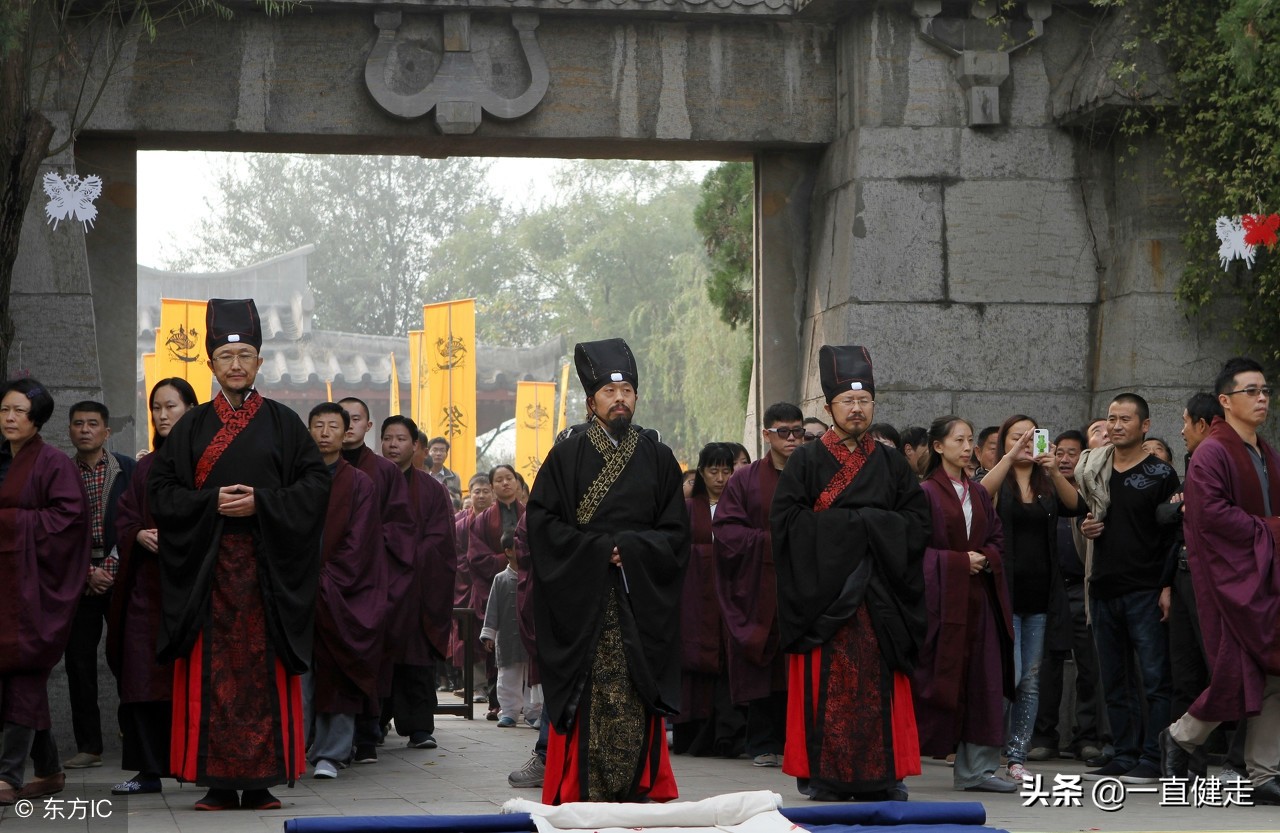 菜根谭作者洪应明简介,洪应明菜根谭全文及译文