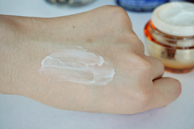 保湿面霜换季混干,换季保湿推荐用什么面霜