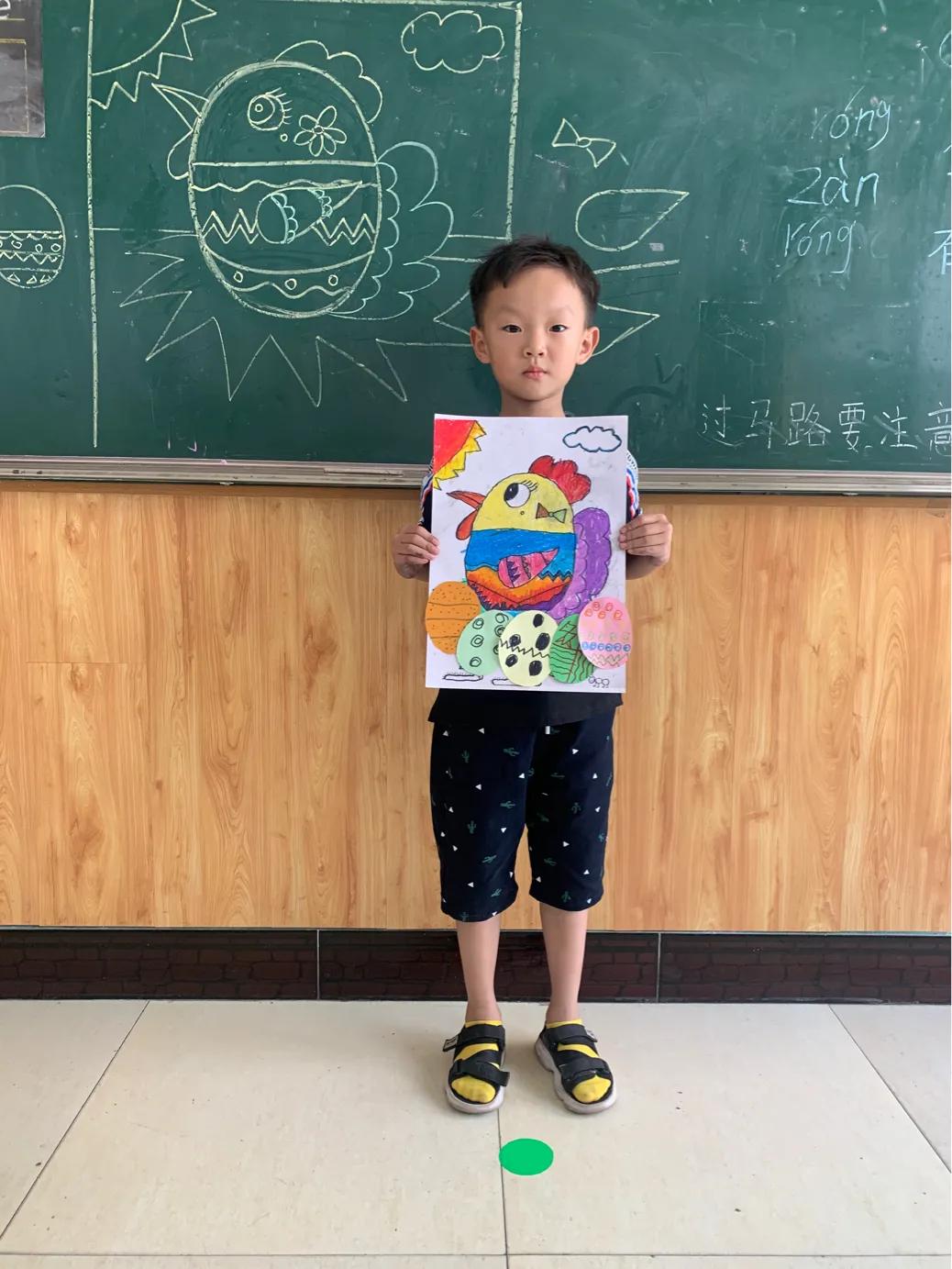 小鸡下蛋简笔画儿童画,儿童画创意母鸡