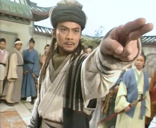 15部影视剧“名场面”，乌鸦掀桌，朱茵眨眼，她让人等了28年