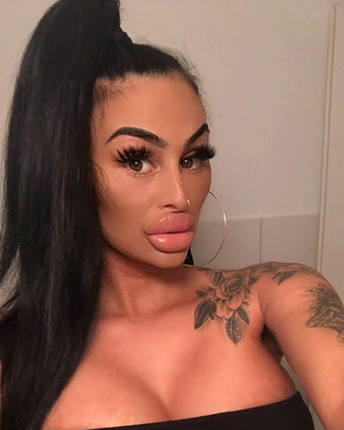 人造女人漂亮吗,人造嘟嘟嘴唇