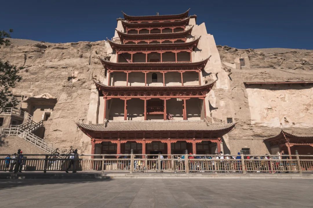 敦煌为什么会是佛教圣地,敦煌为什么能闻名世界