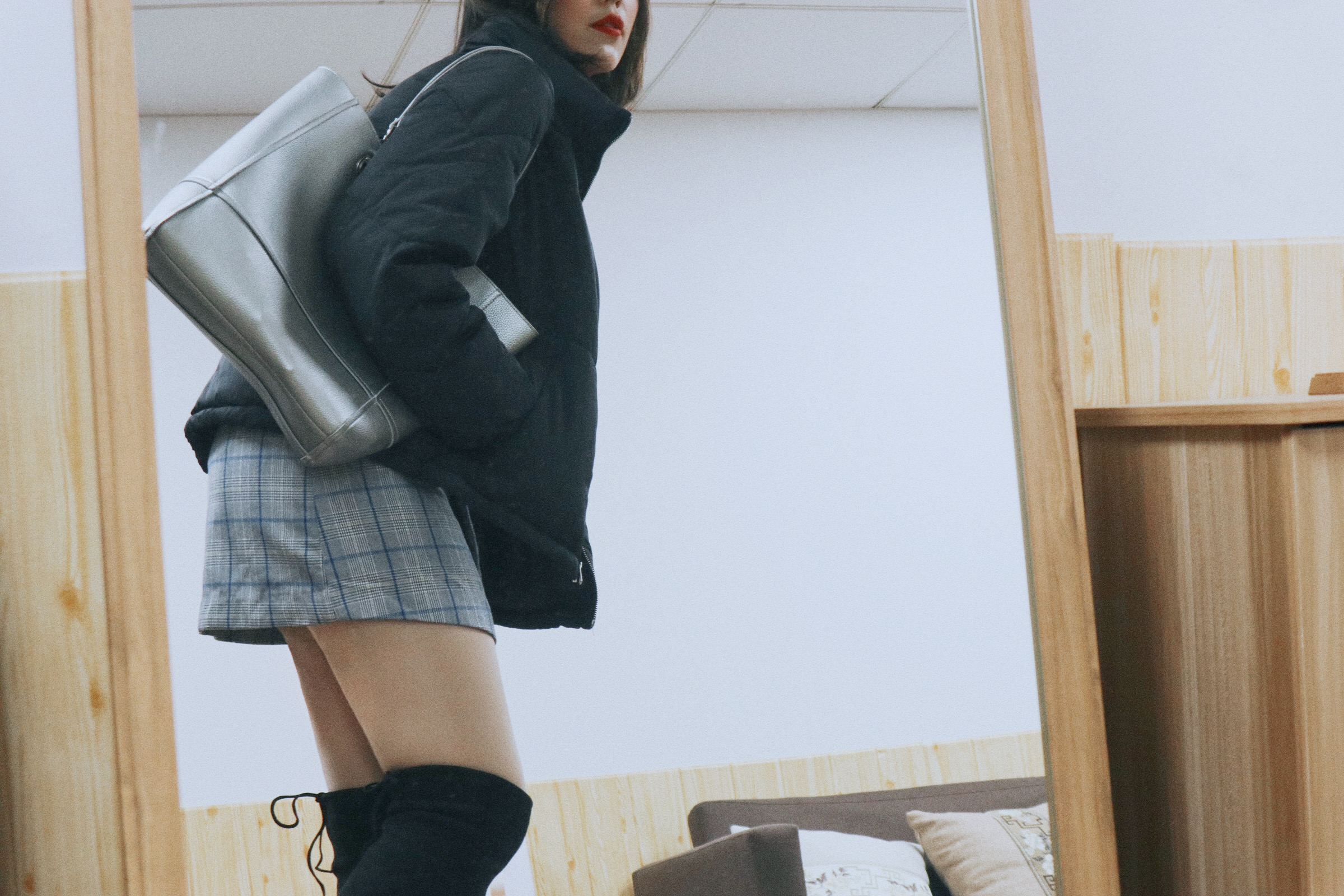 冬天穿光腿神器会对身体不好吗,冬天穿光腿神器好看吗