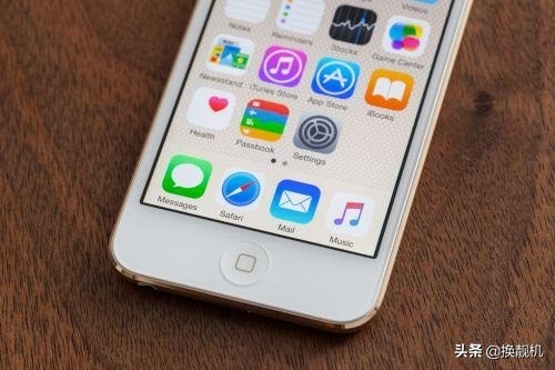 诙谐的角度看待iPodtouch7，它是最值得入手的一款苹果设备