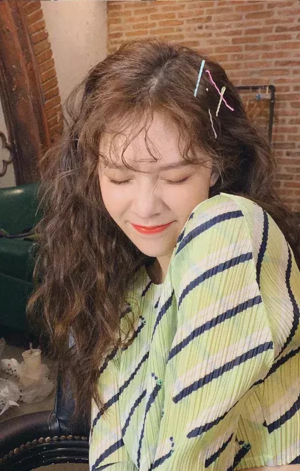 比欧阳娜娜好看的衣服,95后小花欧阳娜娜