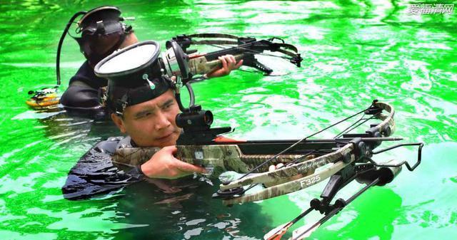 中国最强冷兵器，比5把步枪还要贵，*用军**弓弩到底有多厉害？