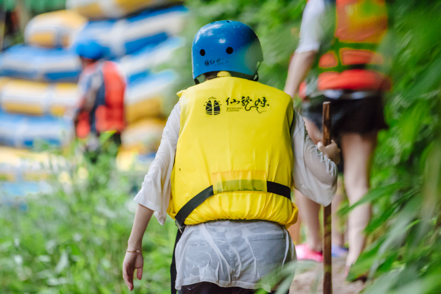 浙江湖州仙龙峡溯溪漂流,安吉仙龙峡溯溪
