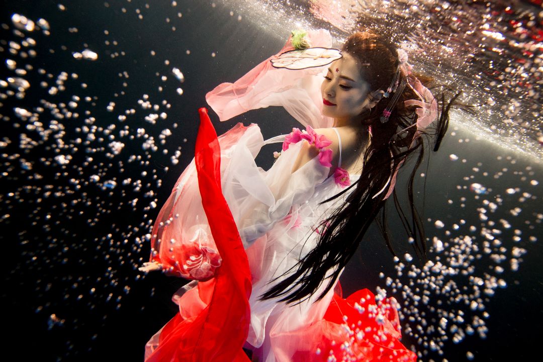 引爆星城！三亚仙气十足的水下摄影来长沙啦~湖南卫视率先取景