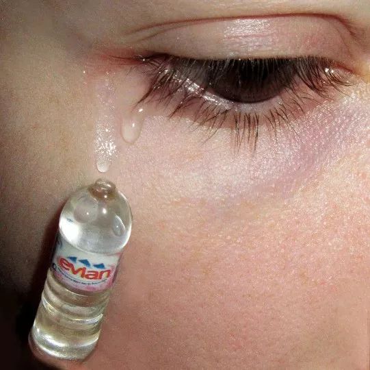 有点诱惑！外国美女设计师拍的“人体”艺术，够大胆，脑洞大开