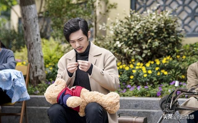 两个有家庭的人相爱受伤害的是谁,两个有家庭的人相爱要怎样才长久