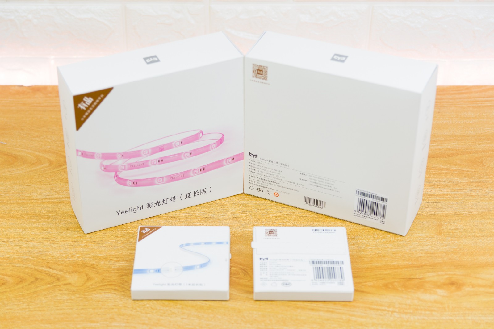 ledrgb灯带效果展示,yeelight智能彩光灯带和泛影灯带