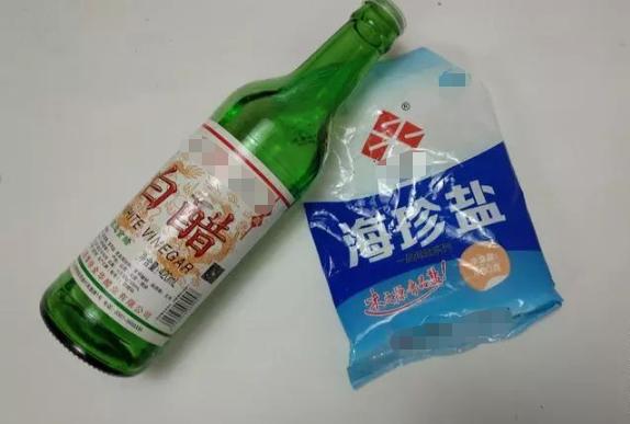食盐加白醋的妙用慢动作,食盐和白醋在一起有什么功效