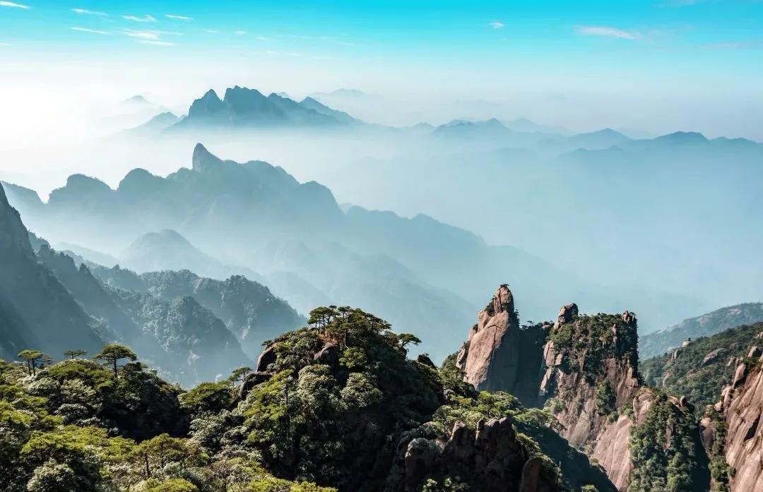 膝盖感觉冒凉气有点疼怎么回事,膝盖嗖嗖的疼怎么回事