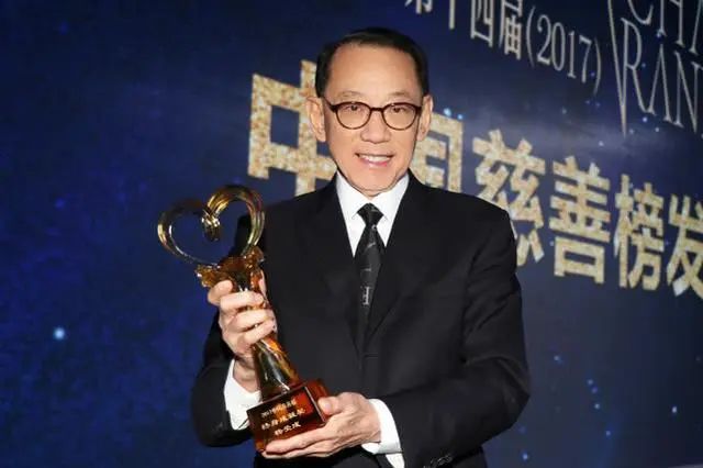 香港富豪杨受成早期照片,杨受成香港富豪榜排名