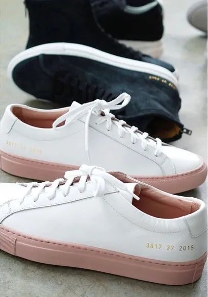 又好看又百搭的小白鞋,那些超好看的又百搭的小白鞋