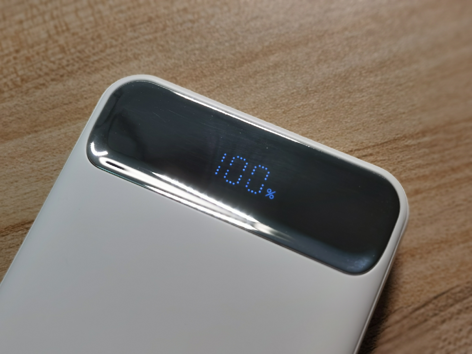 磁吸充电宝实测无线充最新款,无线磁吸快充充电宝测评