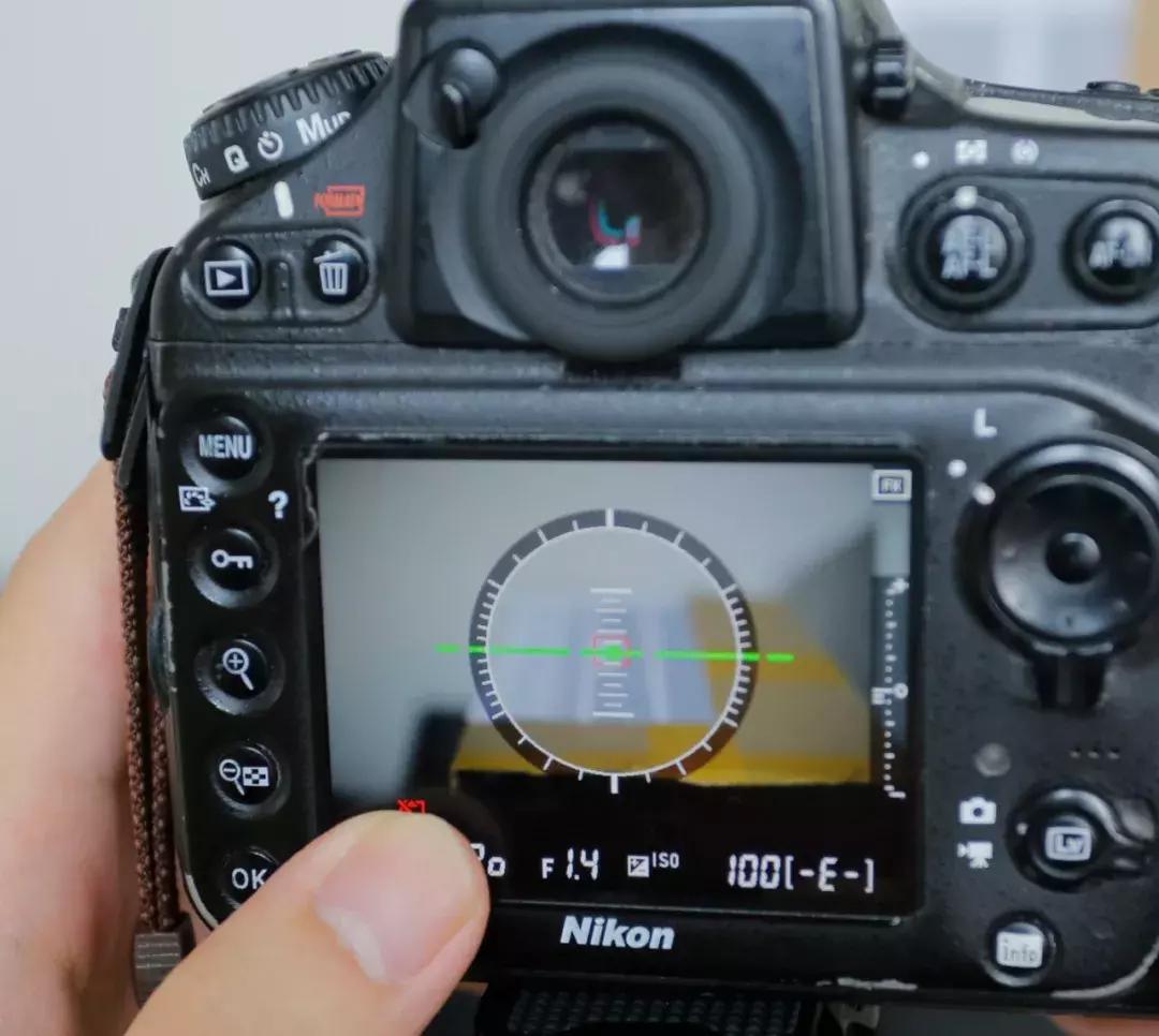 尼康定焦镜头35f1.8跑焦吗,镜头跑焦的原因有哪些呢