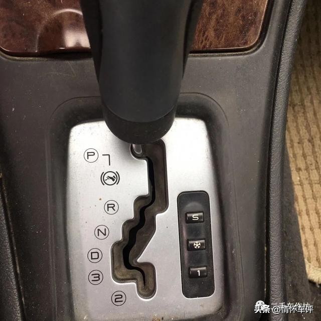 性价比超高的鲜为人知的赛道王操控王，雪铁龙塞纳N7了解一下！