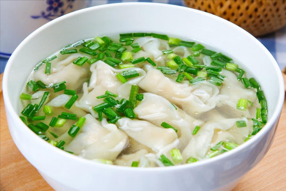 馄饨要好吃汤底是关键素材,馄饨要想做的鲜美秘诀在哪