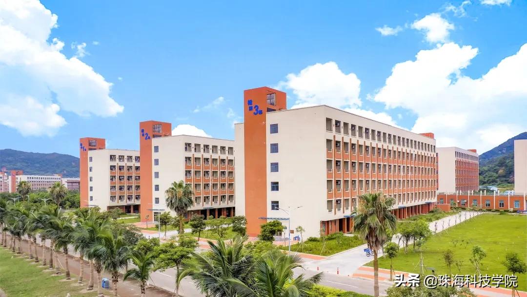 读一所校园环境和学习氛围全方位一流的大学是什么体验？