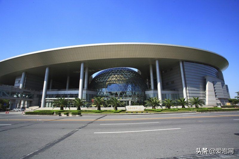 上海天文馆和科技馆哪个更值得去,上海自然博物馆和科技馆哪个好玩