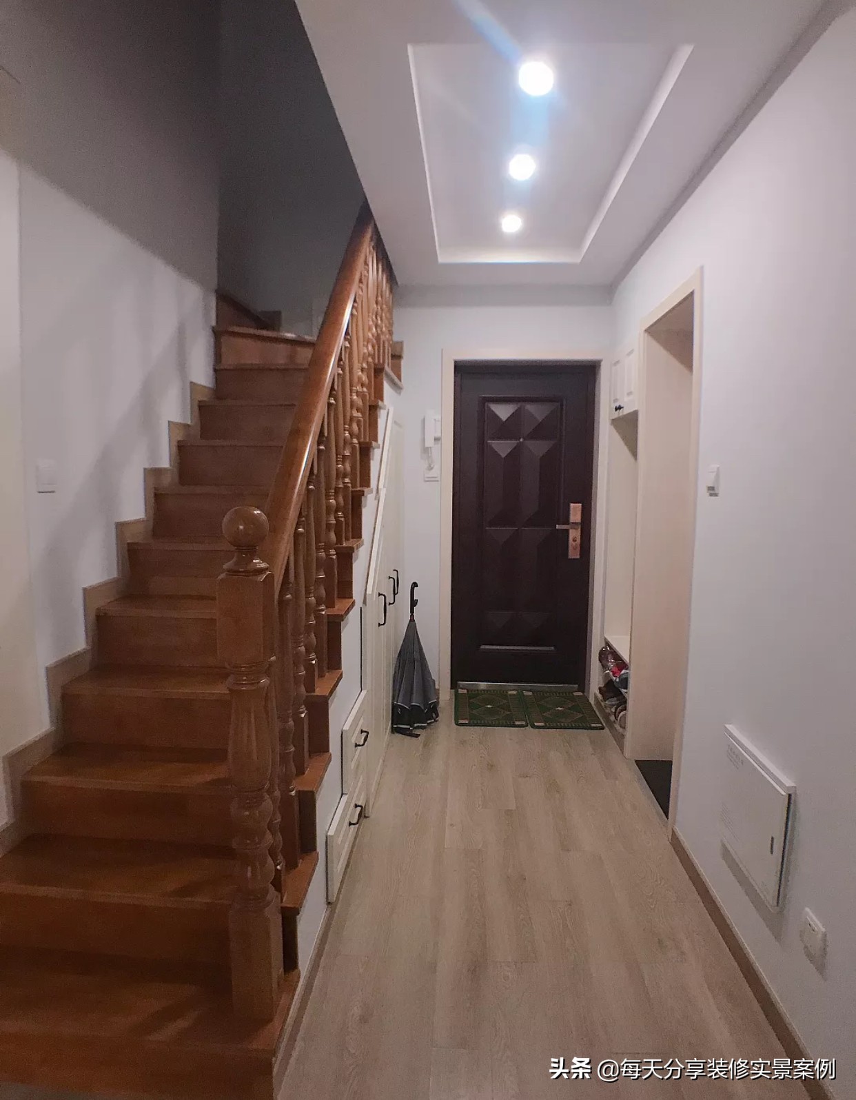 她家房子装修效果图,完美的顶层阁楼设计装修