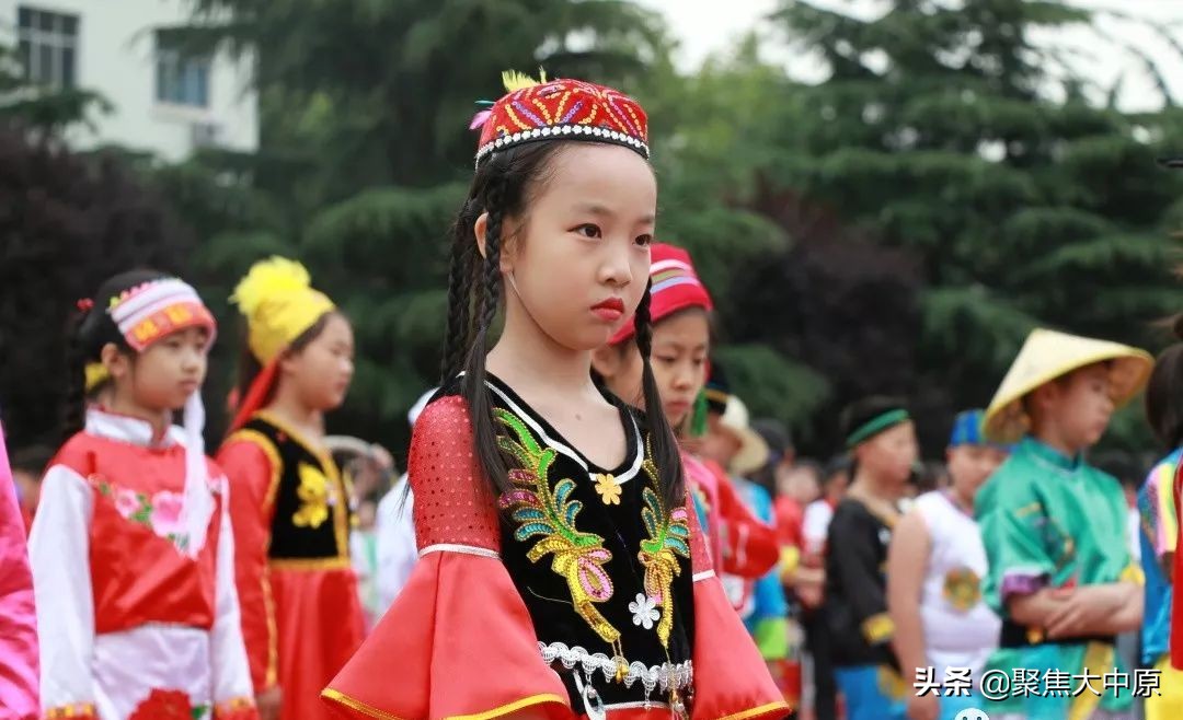 凝聚民族情JING娃展风采二七区外小2019年民族体育运动会