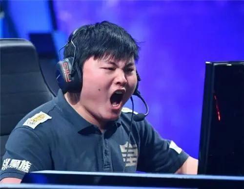 官方关闭训练模式后,网友自制“漩涡宁人铁粉科目一理论考试”