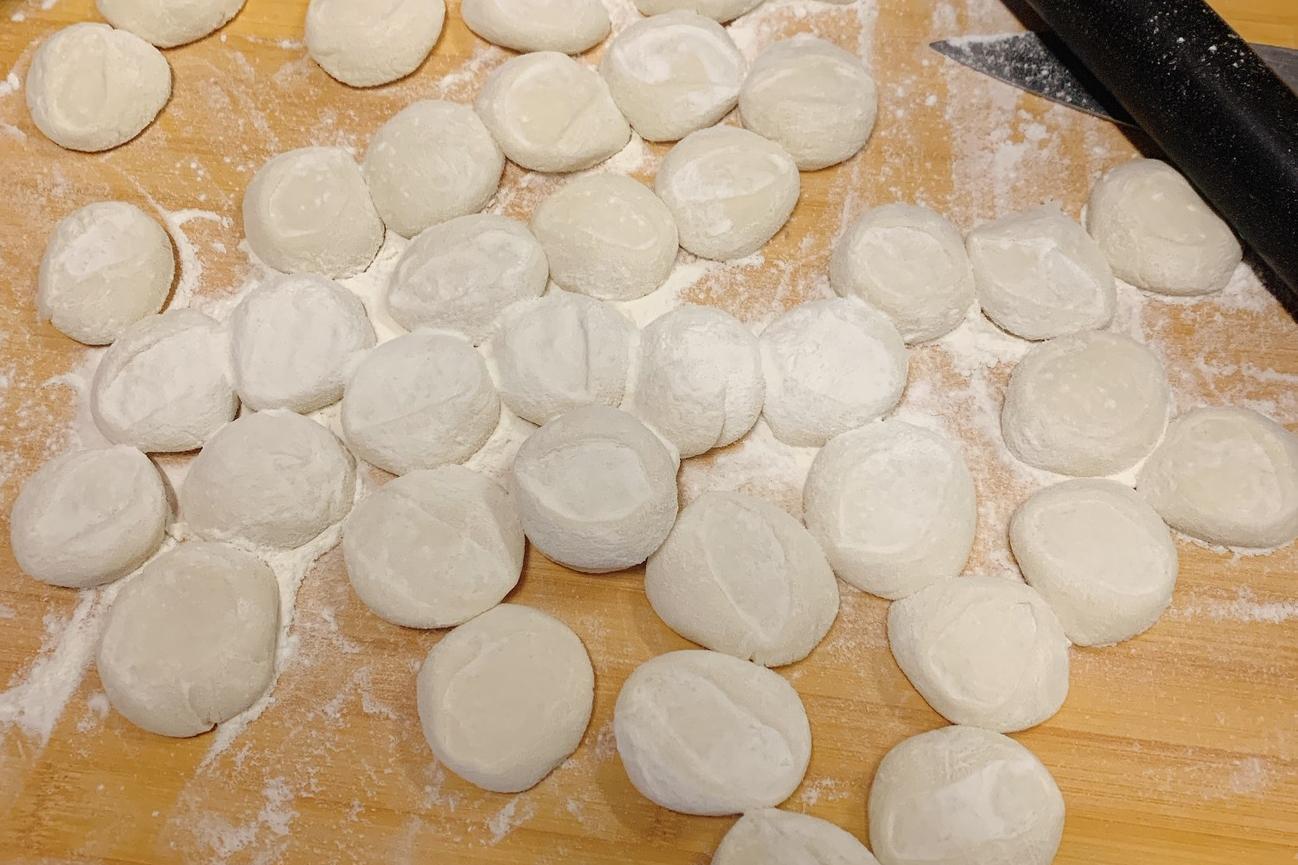 酸菜饺子调馅方法小视频,酸菜饺子怎么调馅儿素的