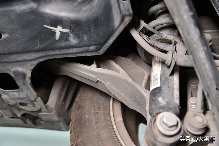 美系和德系哪个底盘更好,日系车底盘与德系车底盘区别