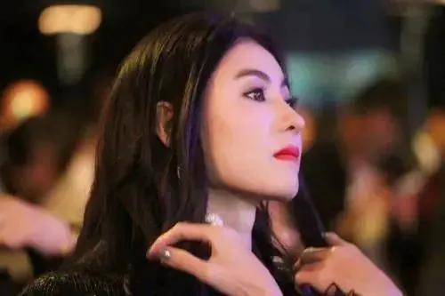 王菲张柏芝刘嘉玲卸妆后照片对比,张柏芝王菲赵薇刘嘉玲