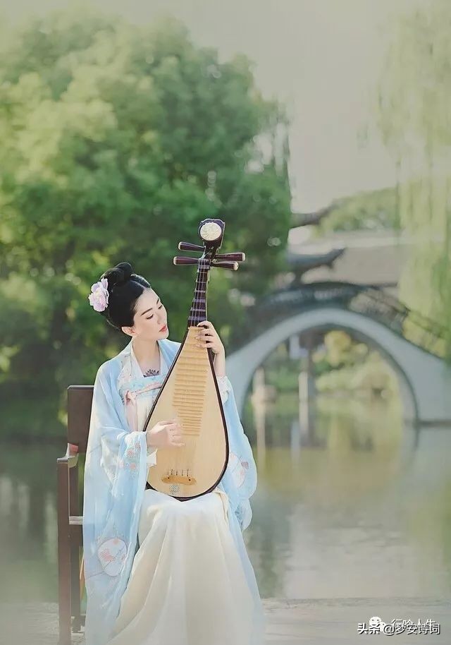 梦安|水岸春行,金丝柳影入画屏