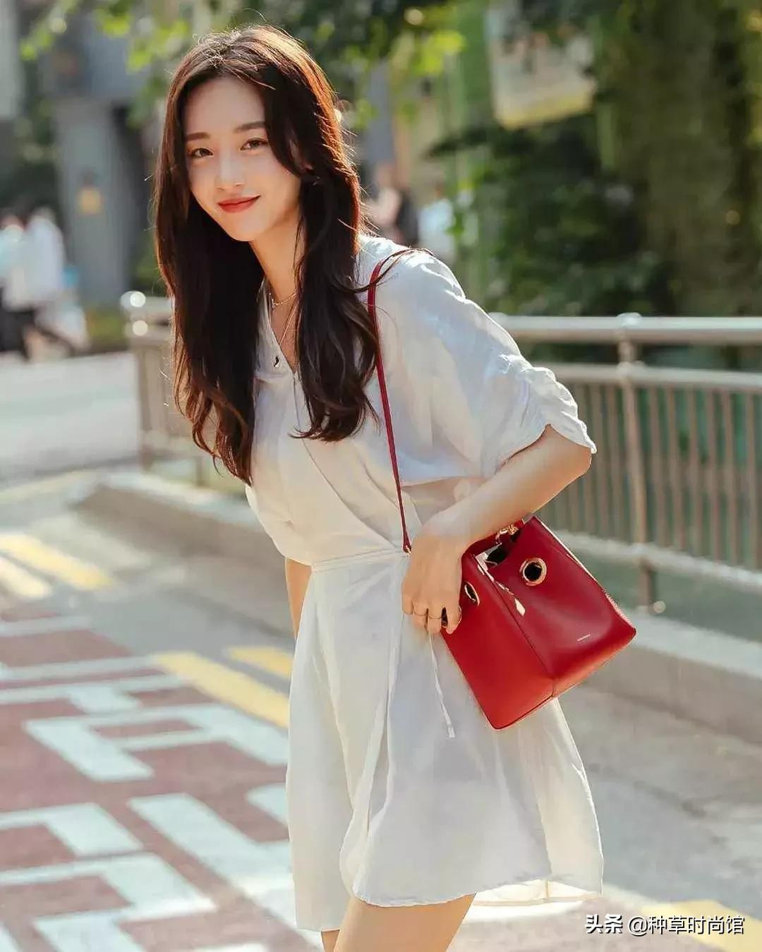 看腻了网红脸,看腻了清纯的女主