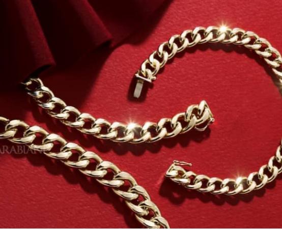 黄金饰品可以和什么饰品搭配,黄金饰品搭配技巧和方法图片