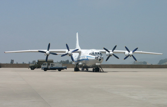 两个螺旋桨运输机什么原理,为什么运输机是螺旋桨发动机