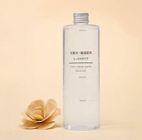 什么化妆水补水收缩毛孔效果好,什么牌子的化妆品补水收缩毛孔好