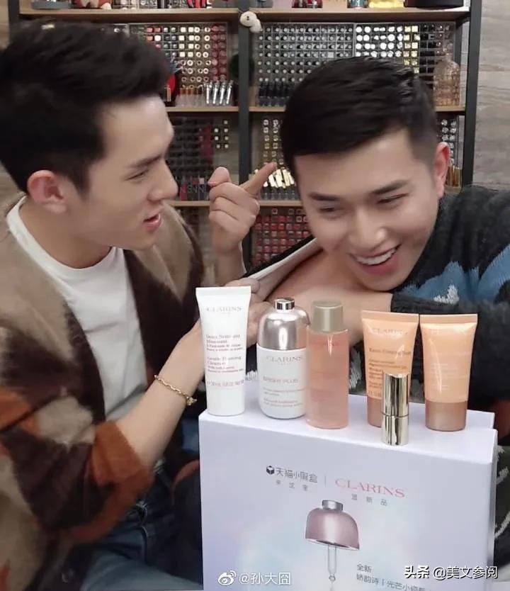 李佳琦和小助理在一起吗,李佳琦和小助理相爱相杀