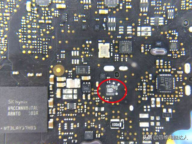 苹果笔记本开机“文件夹图标里有个问号”，大神一根线完美修复