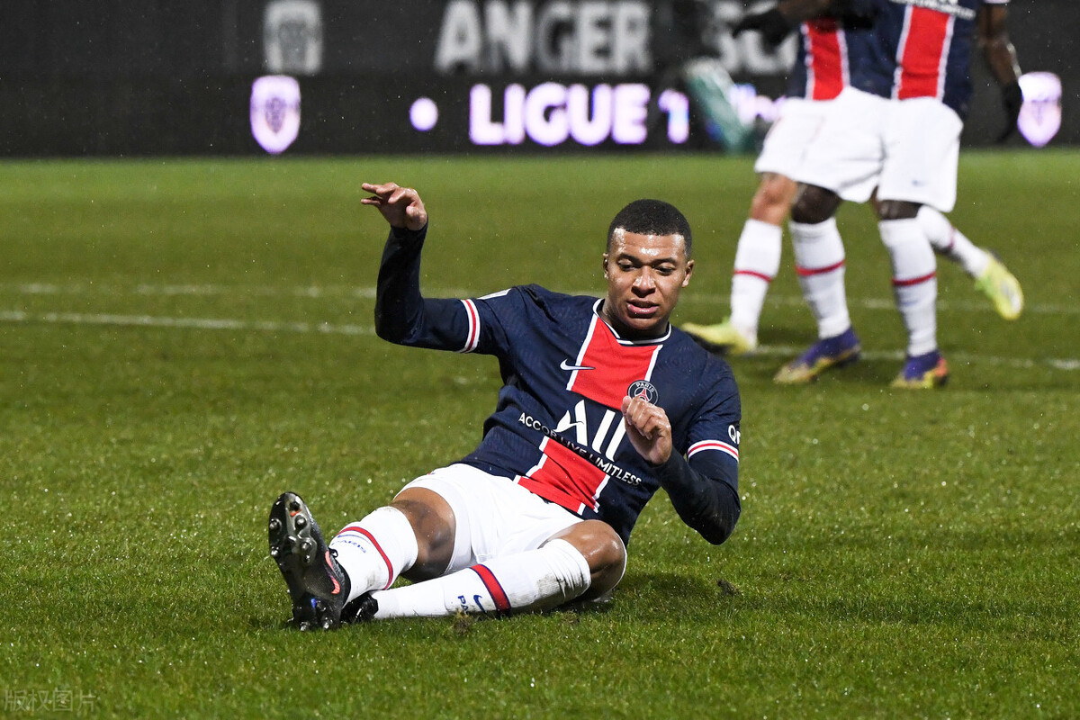 2021年c罗薪资,18年c罗和梅西的年薪对比