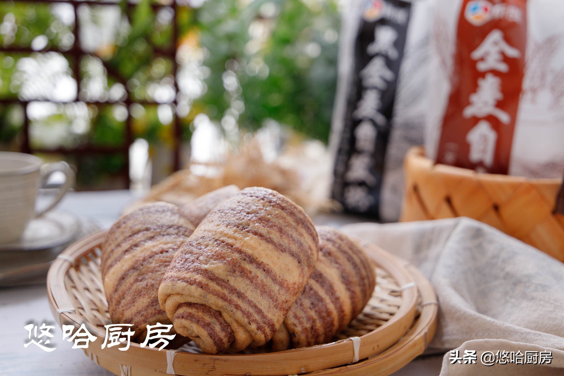 如何在家制作黑全麦馒头,自发全麦牛奶馒头教程全过程