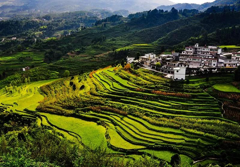 乡村旅游脱贫致富视频,贵州66个贫困县全部脱贫