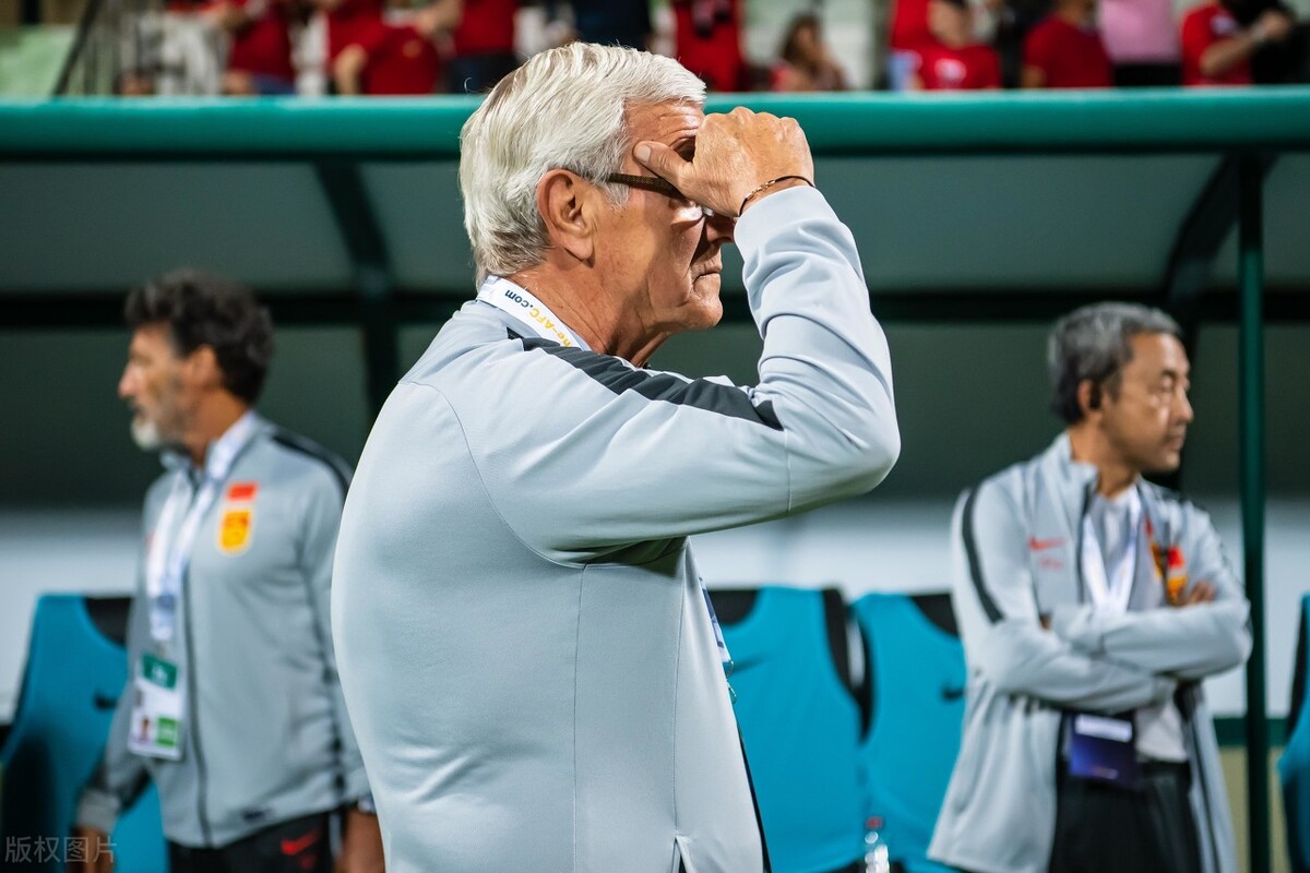 十二强出线已无望，足协却还在等，在等什么？否极泰来或咸鱼翻身