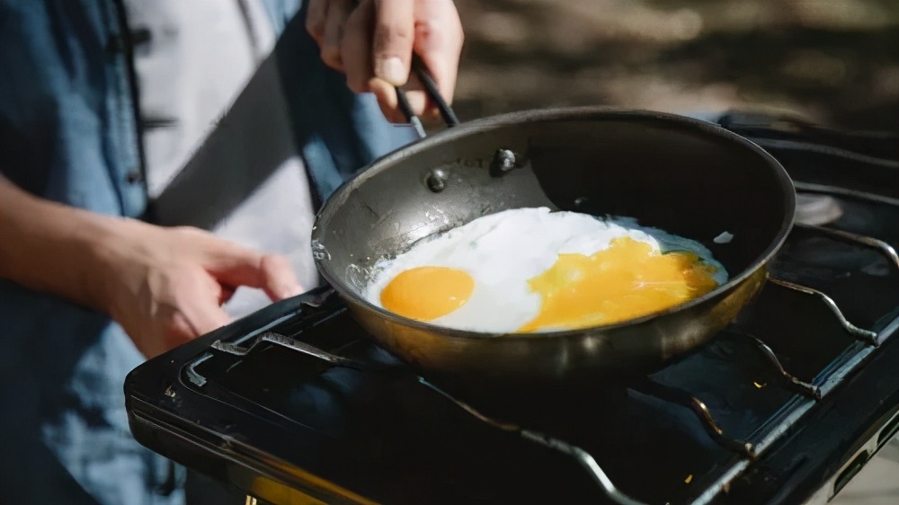 不粘锅有毒还致癌是真的吗,不粘锅都有致癌物质吗