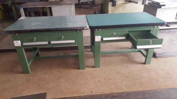 深圳模具钳工工作台,深圳福永塑胶模具钳工